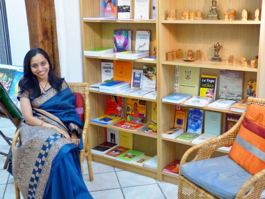 Kavita Garg dans son centre culturel